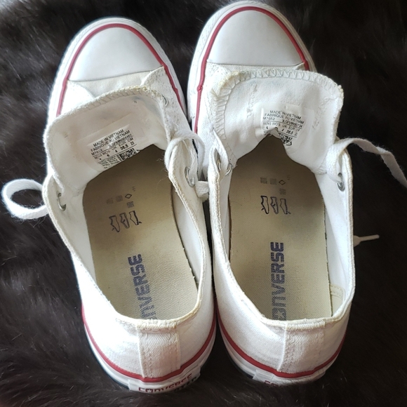 White low top Converse - Picture 4 of 5